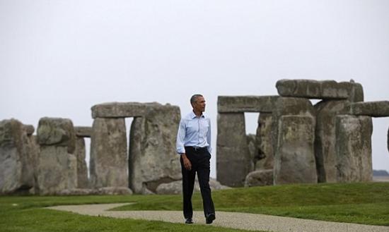 奥巴马突然前往巨石阵游览