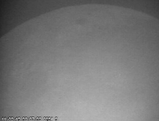 西班牙天文学家观测到月球表面发生的一次创纪录的陨石撞击事件