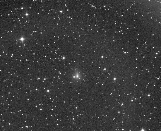 新SOHO彗星，可见较明显的彗尾