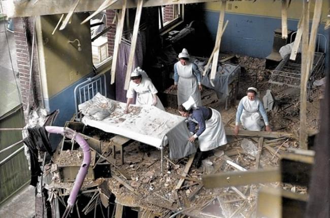 医院被炸毁。