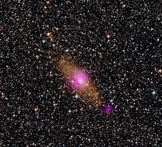 美国宇航局“核光谱望远镜阵列”拍摄的一对黑洞