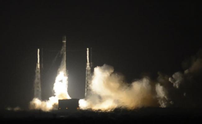 SpaceX的“猎鹰9号”火箭成功发射并回收