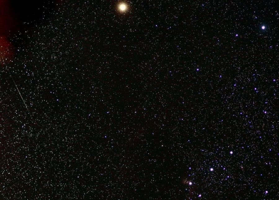 美国德州戴维斯堡，双子座流星