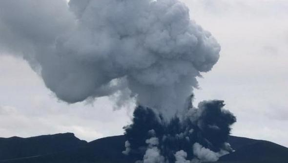 近期汤加一座火山喷发，导致在海面上形成一个新的岛屿，岛屿高度100米。