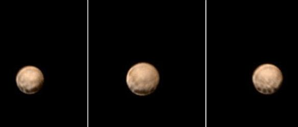 冥王星左侧赤道处有一条不规则的长条形黑色区域，长约3000公里，这是迄今为止“新视野”号探测器拍摄到的冥王星上的最暗区域。在赤道的另一侧，四个更为神秘的“异形”