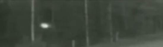 俄罗斯监控录像记录到惊人UFO视频