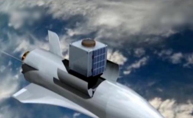 空天飞机既能载人、也能将卫星等器材送到太空。