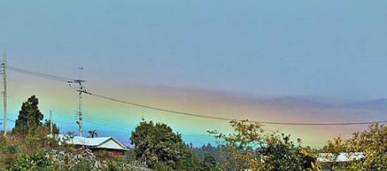 韩国济州岛出现水平线形状的彩虹