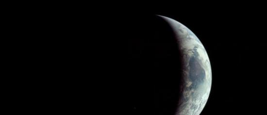 阿波罗11号拍摄的极其珍贵月球彩色照片