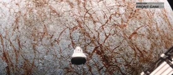 木卫二“欧罗巴”星球上的条纹被认为是冰层的裂缝，科学家试图发射探测器从裂缝中寻找水下生命