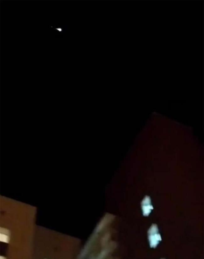 俄罗斯克拉斯诺达尔神秘“巨大的火球”划过长空 惹UFO疑云