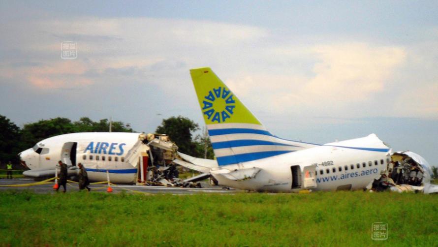 哥伦比亚客机坠毁 一人病发丧生