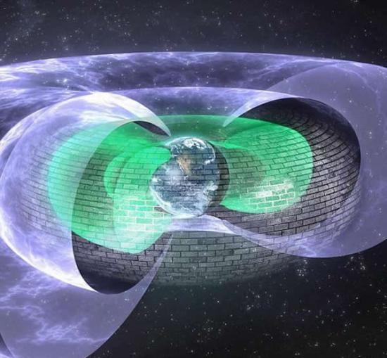 这个保护盾位于范艾伦辐射带，是地球上空的两个油炸圈饼结构，充满了高能量电子和质子。