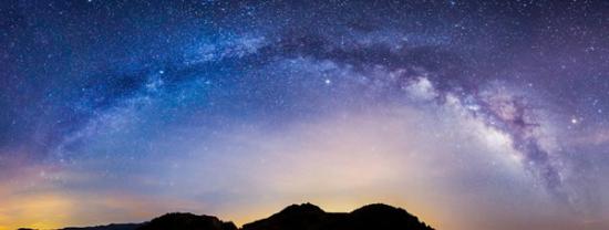 美国“追星族”拍摄的壮观银河