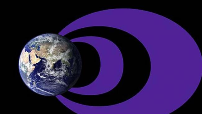 范艾伦辐射带位于地球表面大约600英里的高度，为两个环绕的甜甜圈形状
