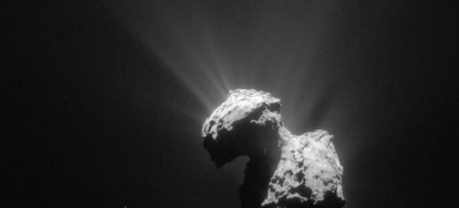 67P彗星的“橡皮鸭”外形是由两颗彗星碰撞形成