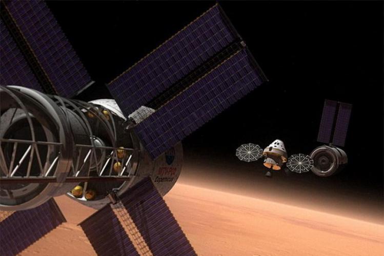 使宇航员处于休眠状态，这意味着太空飞船的体积会较小，将宇宙飞船的重量标准从400吨降低至220吨，宇航员通过鼻孔降低体温，将在180天的火星旅行中深度睡眠。