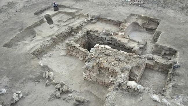 埃及红海旁古罗马城市遗址发现2000年前要塞 有良好排水储水系统