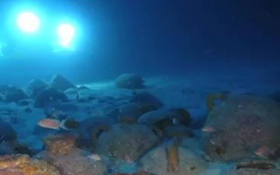 地中海海底发现2700年历史腓尼基人古沉船