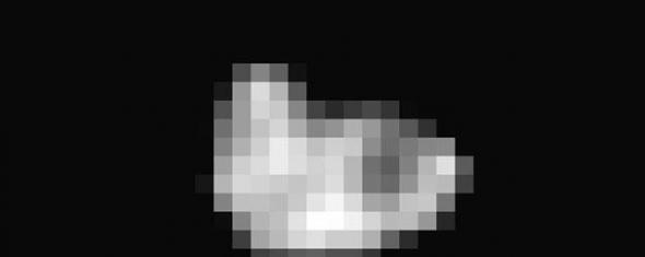 “新视野”号获取的冥王星小卫星冥卫三许德拉（Hydra）图像