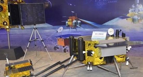 嫦娥三号包含着陆器和月球车，总重量高达3.7吨。在复杂性上位居中国航天器之冠。