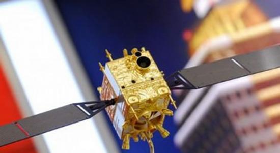 嫦娥二号原本只是一号的备份，一号星成功后“半路出家”改装成现在所见的模样，搭载高分辨率相机，为嫦娥三号探路。