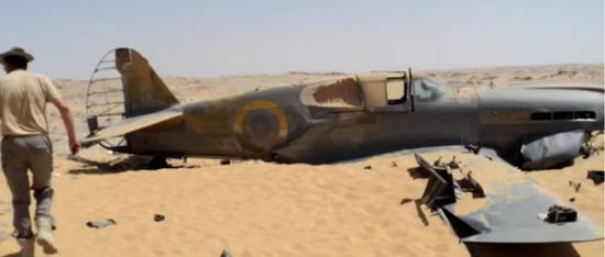 埃及撒哈拉沙漠发现一架二战时期英国皇家空军战机