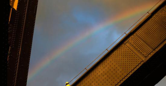 澳洲悉尼歌剧院上空现彩虹