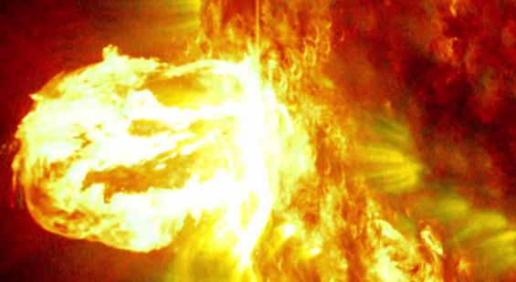 NASA公布最新太阳耀斑爆发画面