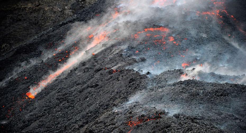 斯特龙博利岛上的火山据称已经有2000多年的历史
