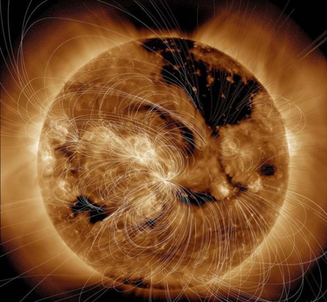 天文学家最新观测太阳大气层中存在一个巨大“黑洞”
