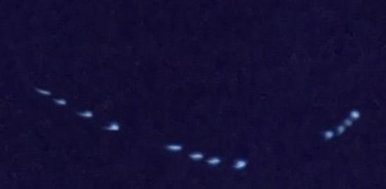 澳大利亚昆州一名Cleveland地区的读者提供了最新的UFO照片