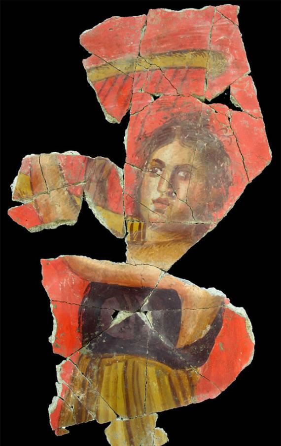 法国2千年历史壁画碎片拼凑出完整古罗马时期妇人脸孔