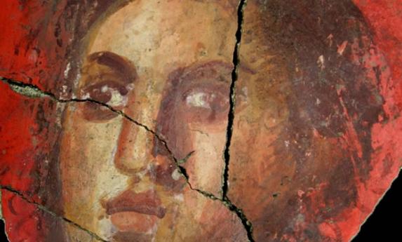 法国2千年历史壁画碎片拼凑出完整古罗马时期妇人脸孔