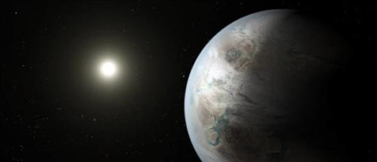 艺术示意图：Kepler-452b，首次发现在宜居带内围绕一颗类太阳恒星运行，且质量与地球更加接近的系外行星。其质量比地球大约60%，属于“超级地球”，距离约1