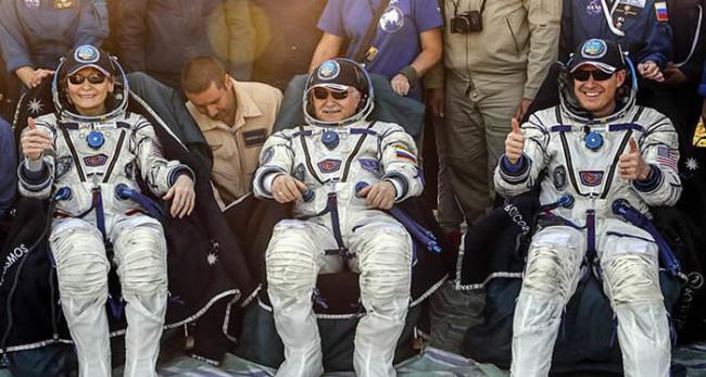 女宇航员Peggy Whitson刷新美国宇航员在太空停留时间最长纪录回到地球