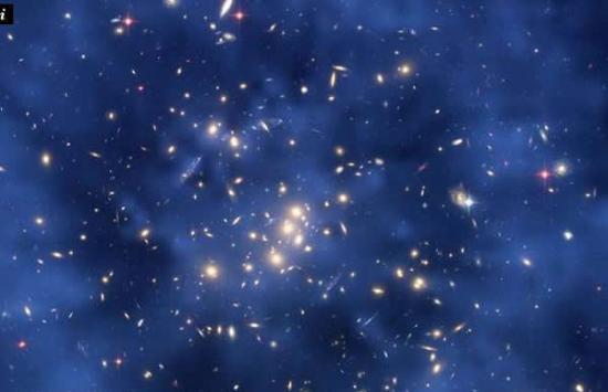 南安普顿大学的研究人员们提出，暗物质的质量或许比我们之前认为的要更轻。