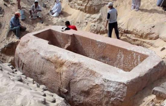 一年前发现的埃及古墓主人是3800年前第十三王朝法老索贝克侯特普一世