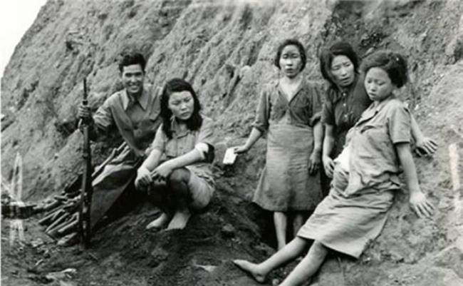 日军在松山战败后，只余下少数朝鲜慰安妇生还。