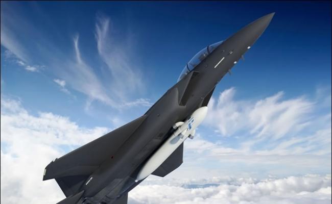 美国研发利用F-15战机作为平台，从高空发射小型卫星上轨道。图为构想图。