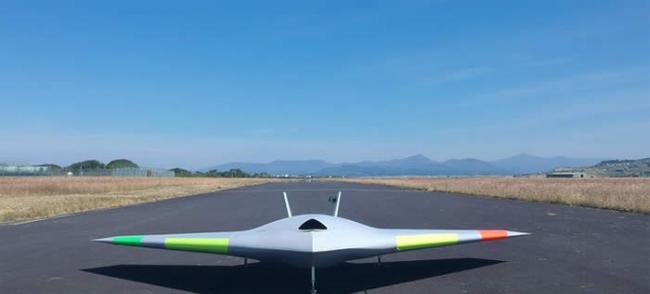 英国曼彻斯特大学和军事巨头BAE系统公司共同开发出史上第一款没有襟翼的飞机模型“Magma”