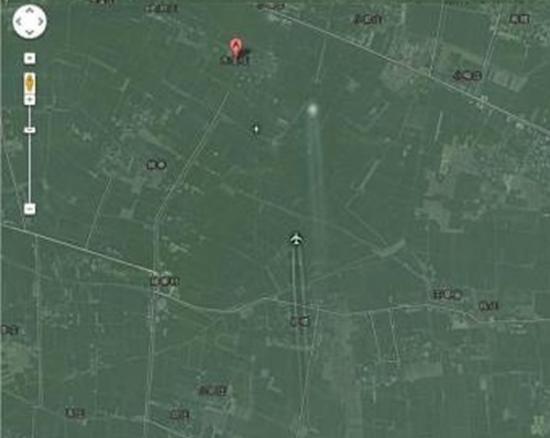 河南省驻马店市的卫星地图上，显示出三个飞行器飞行。