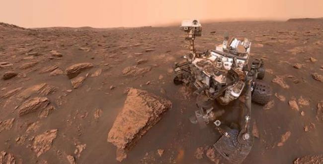 当科学团队在2018年6月获得这些图片时，他们都感到松了一口气，因为当时火星上正经历一段沙尘肆虐的日子。这张图片也标志着好奇号重新开始了钻探作业。