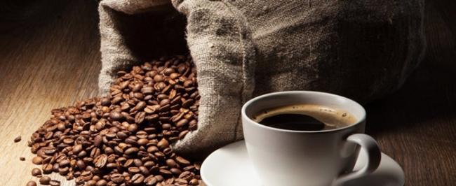 每天至少喝一杯含咖啡因的咖啡可能会降低患心力衰竭相关疾病风险