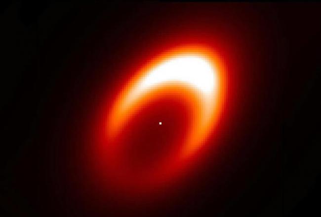 天文学家发现围绕年轻恒星HD 163296运行的尘埃和卵石旋风 可能一颗系外行星正在形成