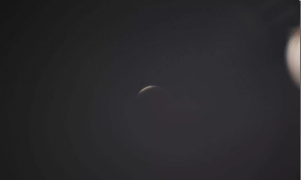 国际空间站宇航员星出彰彦从轨道上拍摄的超级月亮和月全食