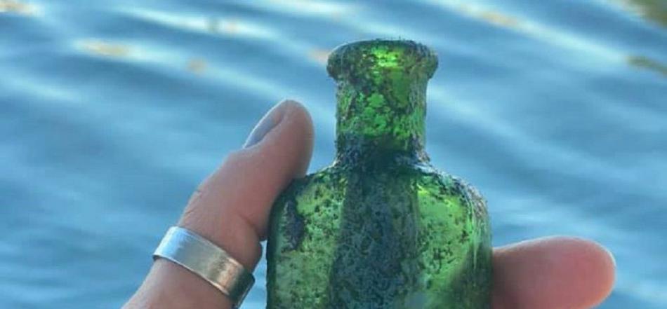 美国休伦湖底发现装有标注日期为1926年字条的瓶子