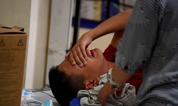 菲律宾千名男童接受割礼 痛苦嚎叫